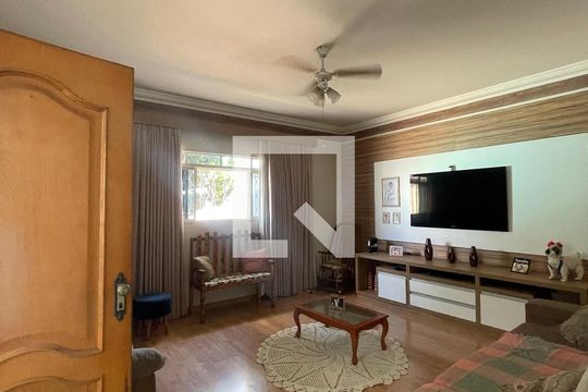 Casa à venda com 3 quartos, 360m² em Jardim Melina I, Campinas
