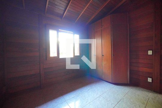 Quarto 2 de casa para alugar com 2 quartos, 390m² em Rio Tavares, Florianópolis