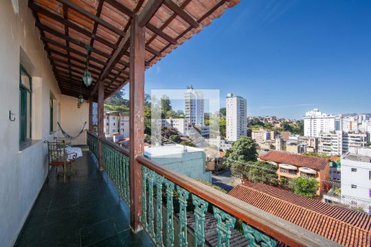 VARANDA de casa à venda com 4 quartos, 359m² em Luxemburgo, Belo Horizonte