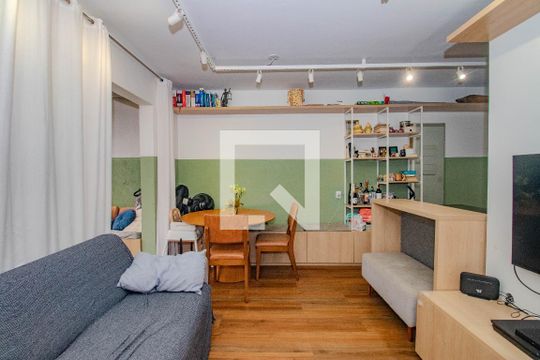 Apartamento para alugar com 3 quartos, 67m² em Humaitá, Porto Alegre
