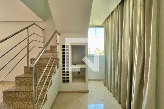 Apartamento para alugar com 4 quartos, 200m² em Palmares, Belo Horizonte
