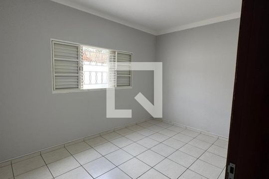 Quarto de casa para alugar com 2 quartos, 210m² em Jardim Santana, Hortolândia