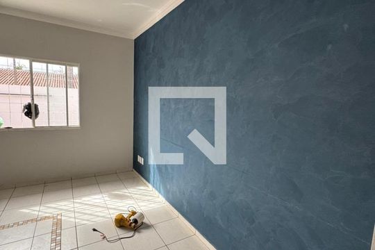 Sala de casa para alugar com 2 quartos, 210m² em Jardim Santana, Hortolândia