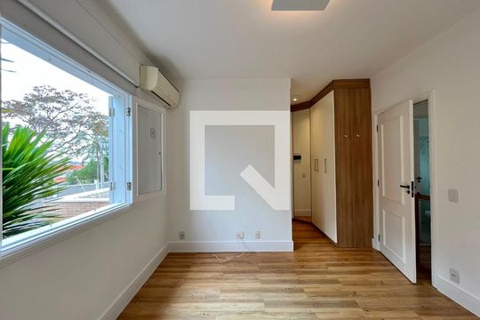 Suíte de casa à venda com 3 quartos, 171m² em Parque Imperador, Campinas