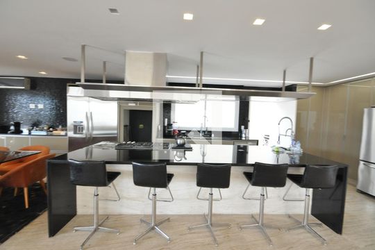 Cozinha de casa de condomínio à venda com 4 quartos, 515m² em Tucuruvi, São Paulo
