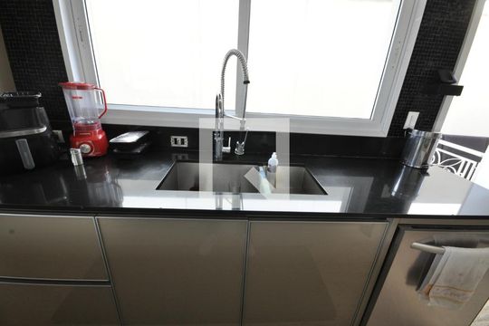 Cozinha de casa de condomínio à venda com 4 quartos, 515m² em Tucuruvi, São Paulo