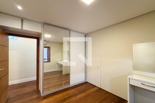 Quarto 1 de casa para alugar com 3 quartos, 400m² em Jardim do Mar, São Bernardo do Campo