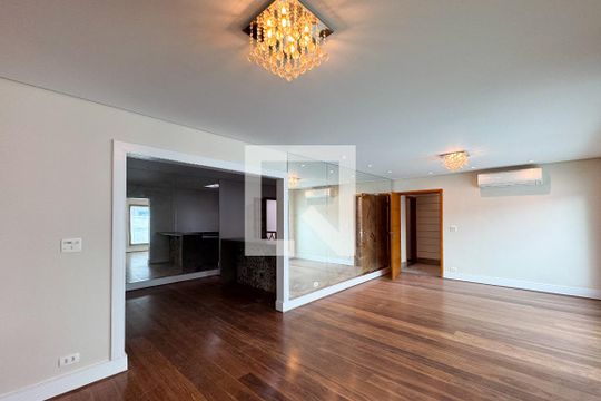 Sala de casa para alugar com 3 quartos, 400m² em Jardim do Mar, São Bernardo do Campo