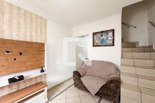 Sala de casa de condomínio à venda com 2 quartos, 74m² em Paulicéia, São Bernardo do Campo