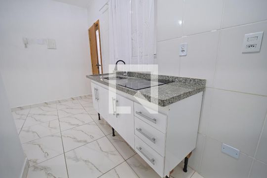 Sala/Cozinha  de apartamento para alugar com 1 quarto, 28m² em Vila Ré, São Paulo