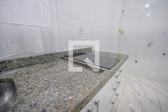 Sala/Cozinha  de apartamento para alugar com 1 quarto, 28m² em Vila Ré, São Paulo