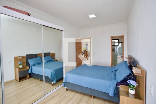 Quarto Suíte de casa à venda com 3 quartos, 776m² em Tropical, Contagem