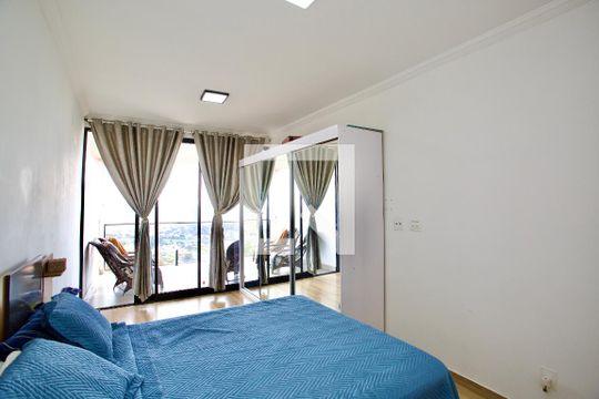 Quarto Suíte de casa à venda com 3 quartos, 776m² em Tropical, Contagem