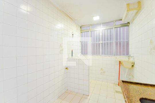 Cozinha de apartamento para alugar com 2 quartos, 1m² em Jardim Valeria, Guarulhos