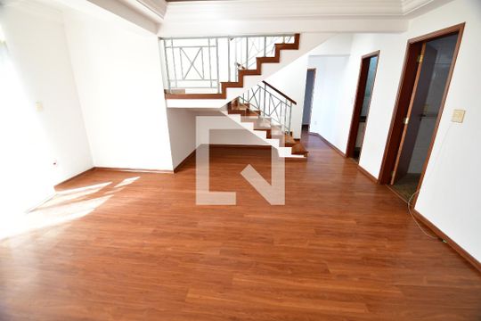 Sala de apartamento para alugar com 4 quartos, 249m² em M. Santo Antônio, Campinas