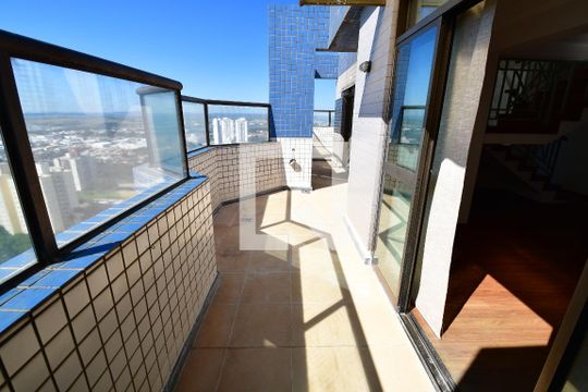Sala - Sacada de apartamento para alugar com 4 quartos, 249m² em M. Santo Antônio, Campinas