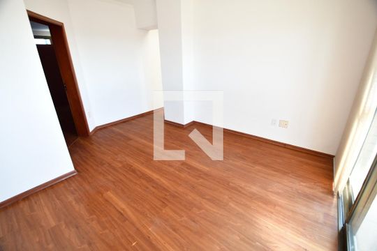 Sala 2 de apartamento para alugar com 4 quartos, 249m² em M. Santo Antônio, Campinas
