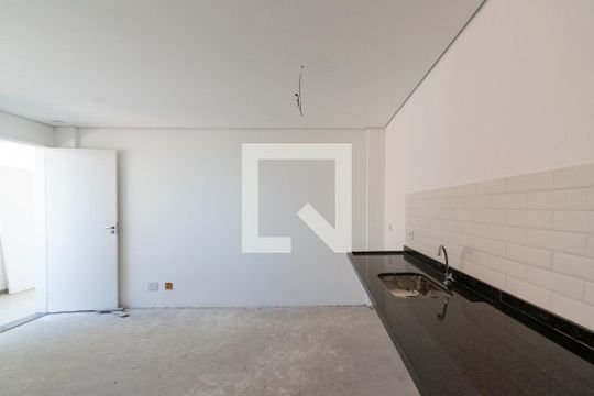 Sala/Cozinha de apartamento à venda com 1 quarto, 36m² em Vila do Encontro, São Paulo
