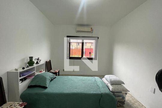 Casa à venda com 2 quartos, 76m² em Vicentina, São Leopoldo