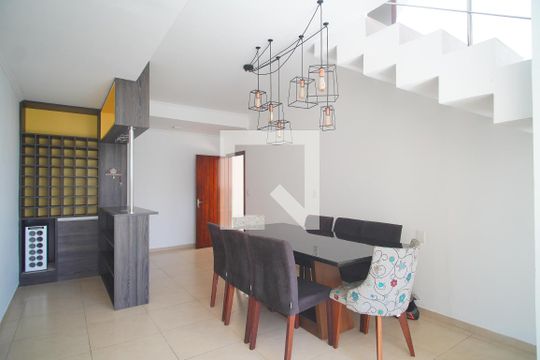 Sala de Jantar de casa à venda com 4 quartos, 300m² em Santo Andre, São Leopoldo