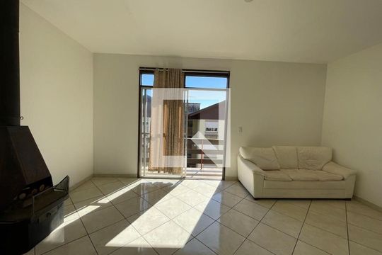 Apartamento para alugar com 2 quartos, 75m² em Ouro Branco, Novo Hamburgo
