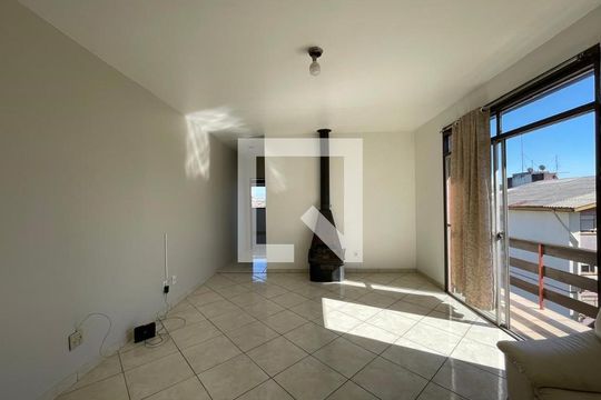 Apartamento para alugar com 2 quartos, 75m² em Ouro Branco, Novo Hamburgo