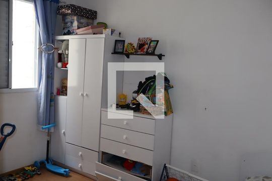 Quarto 2 de apartamento para alugar com 2 quartos, 43m² em Cidade São Mateus, São Paulo