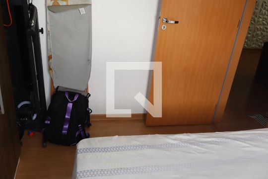 Quarto 1 de apartamento para alugar com 2 quartos, 43m² em Cidade São Mateus, São Paulo