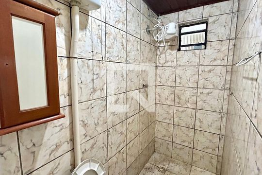 Banheiro de casa para alugar com 1 quarto, 80m² em Parque Jurema, Guarulhos
