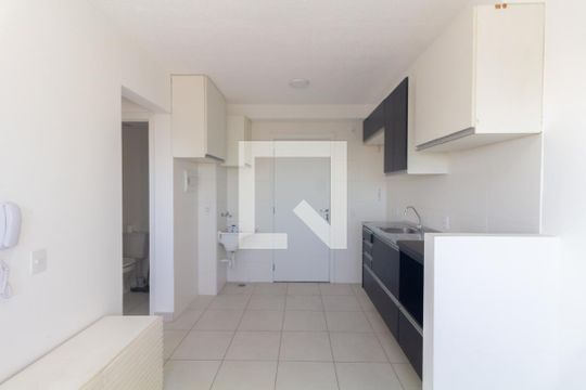 Sala/Cozinha de apartamento para alugar com 2 quartos, 36m² em Colônia (zona Leste), São Paulo