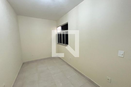 Quarto 1 de casa para alugar com 2 quartos, 90m² em Quintino Bocaiúva, Rio de Janeiro