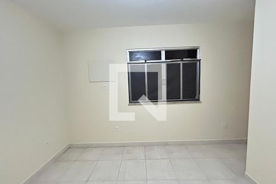 Quarto 2 de casa para alugar com 2 quartos, 90m² em Quintino Bocaiúva, Rio de Janeiro