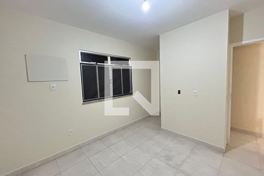 Quarto 2 de casa para alugar com 2 quartos, 90m² em Quintino Bocaiúva, Rio de Janeiro