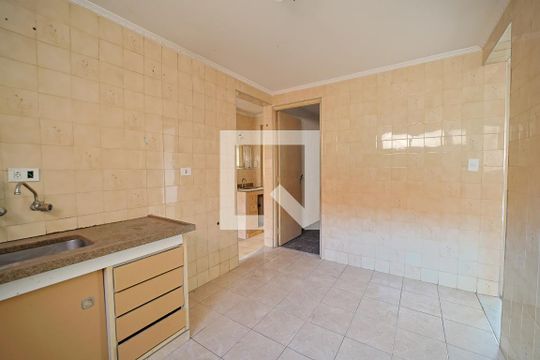 Cozinha de apartamento à venda com 2 quartos, 48m² em Artur Alvim, São Paulo
