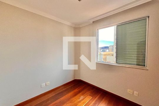 Apartamento à venda com 4 quartos, 125m² em Floresta, Belo Horizonte