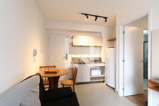 Sala/Cozinha  de apartamento para alugar com 1 quarto, 30m² em Pompeia, São Paulo