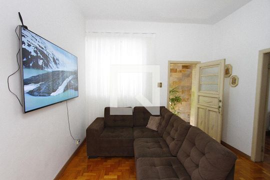 Casa à venda com 4 quartos, 310m² em Carlos Prates, Belo Horizonte