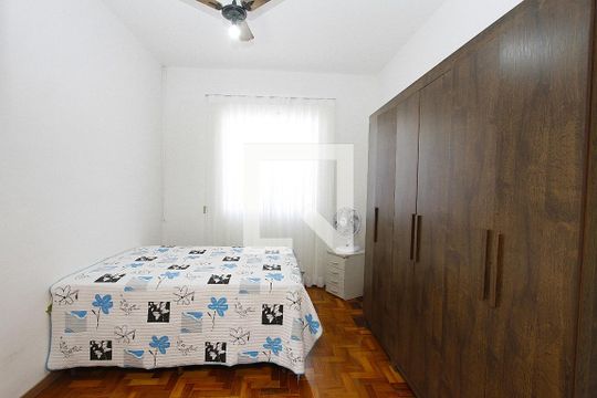 Quarto 1 de casa à venda com 4 quartos, 310m² em Carlos Prates, Belo Horizonte
