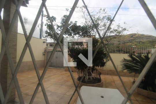 Sala - Vista de casa à venda com 3 quartos, 210m² em Taquara, Rio de Janeiro