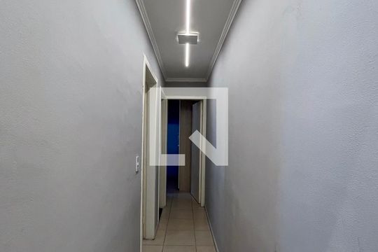 Corredor de apartamento para alugar com 2 quartos, 52m² em Vila Moraes, São Paulo