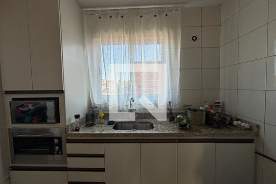 Cozinha de apartamento à venda com 2 quartos, 53m² em Jardim Miriam, São Paulo