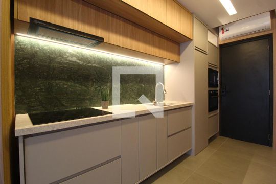 Sala/Cozinha de apartamento para alugar com 2 quartos, 63m² em Itaim Bibi, São Paulo