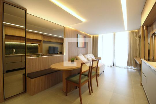 Sala/Cozinha de apartamento para alugar com 2 quartos, 63m² em Itaim Bibi, São Paulo