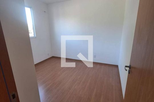 Quarto de apartamento para alugar com 2 quartos, 40m² em Cavalhada, Porto Alegre