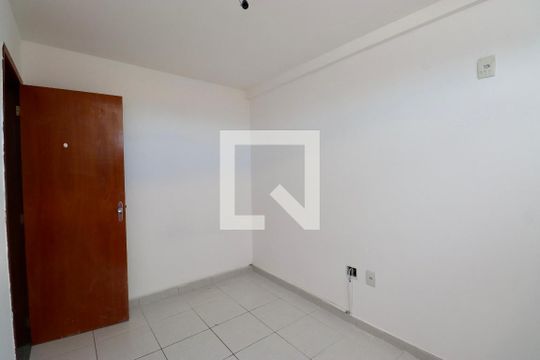 Quarto 1 de apartamento para alugar com 2 quartos, 40m² em Itapuã, Salvador