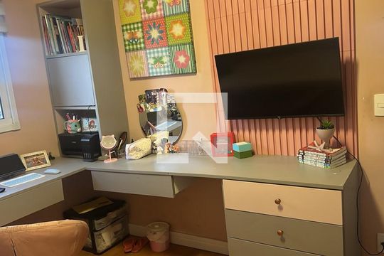 Quarto de apartamento para alugar com 2 quartos, 56m² em Jardim do Líbano, Barueri