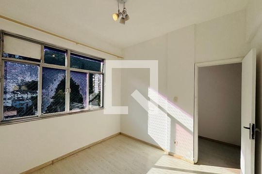 Quarto de apartamento para alugar com 2 quartos, 70m² em Botafogo, Rio de Janeiro