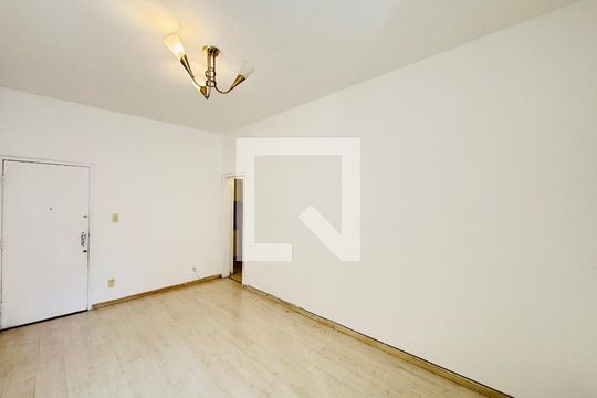 Sala de apartamento para alugar com 2 quartos, 70m² em Botafogo, Rio de Janeiro