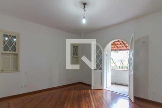 Quarto 1 de casa para alugar com 4 quartos, 472m² em Pacaembu, São Paulo