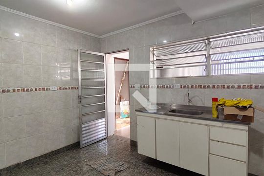 Casa para alugar com 2 quartos, 55m² em Vila Albertina, São Paulo